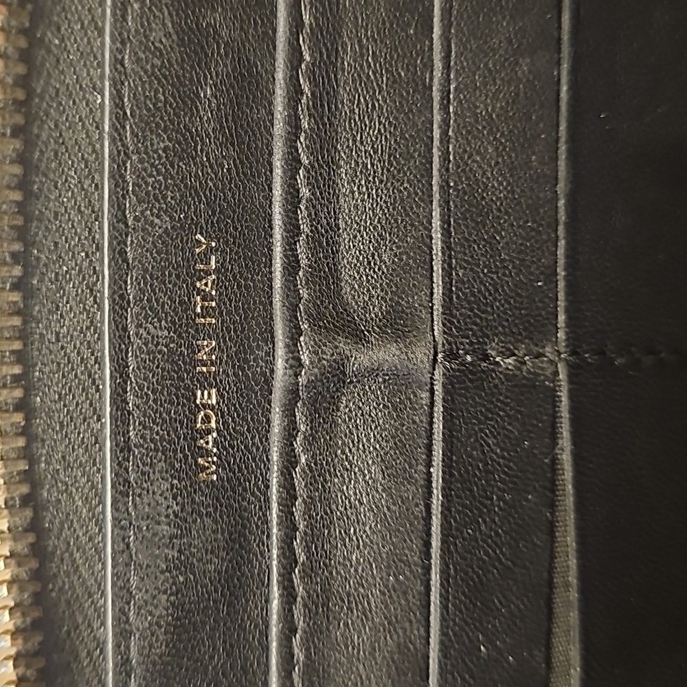 CHANEL Camellia Leather Wallet - Picture 6 of 9